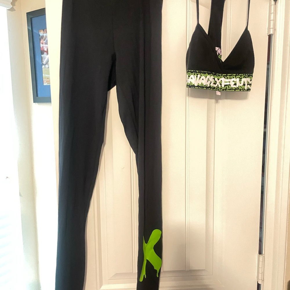 XSmall gently used Fenty tights and sports bra
